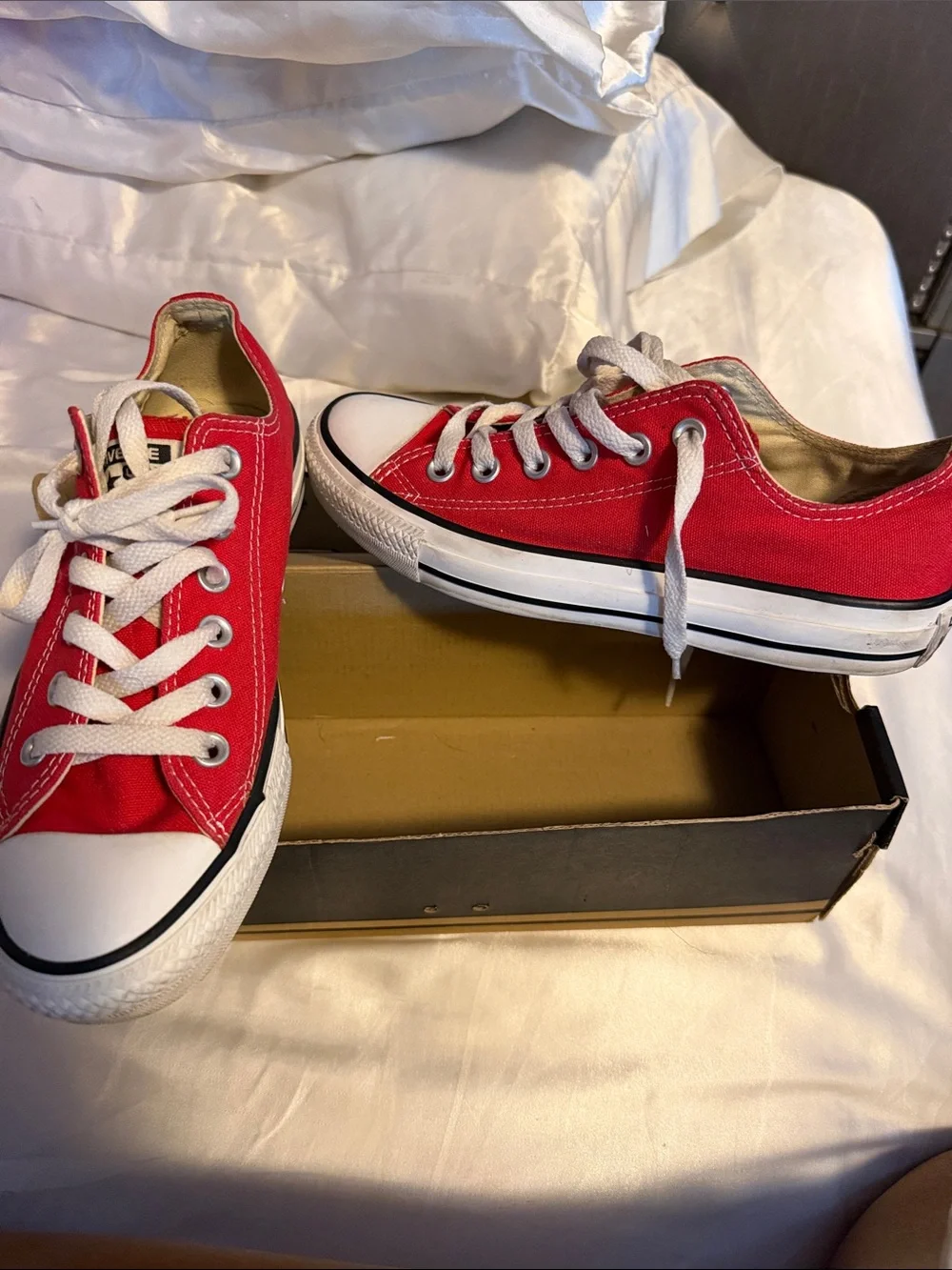 Converse Kids Low Top Sneakers in Red and White
